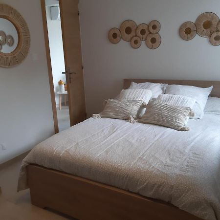 T2 Calme Avec Vue Mer Et Borne De Recharge Sur Demande Bastia  Exterior photo